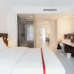 Hotel Ruby Claire By Ihg 2*